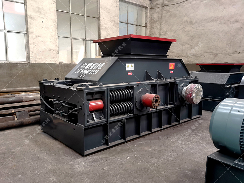 對輥機日產(chǎn)量多少？能出3mm以下機制砂嗎？