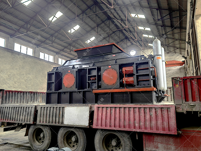 2PG1500x800大型液壓對輥破碎機發往陜西